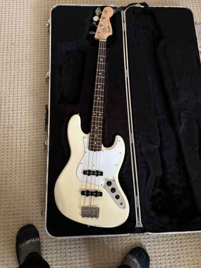 Vintage 1984 Fender Jazz Bass