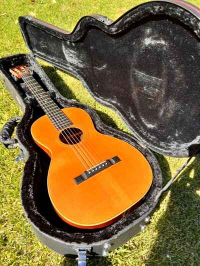 Washburn Parlor Guitar, circa 1800.     Stamped 65