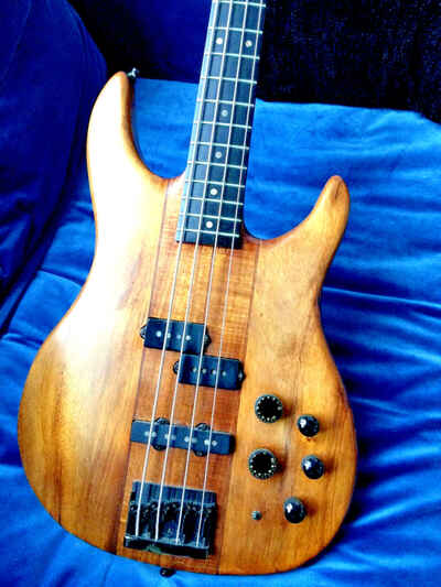 1984 Peavey Dyna-Bass Guitar Unity Series.