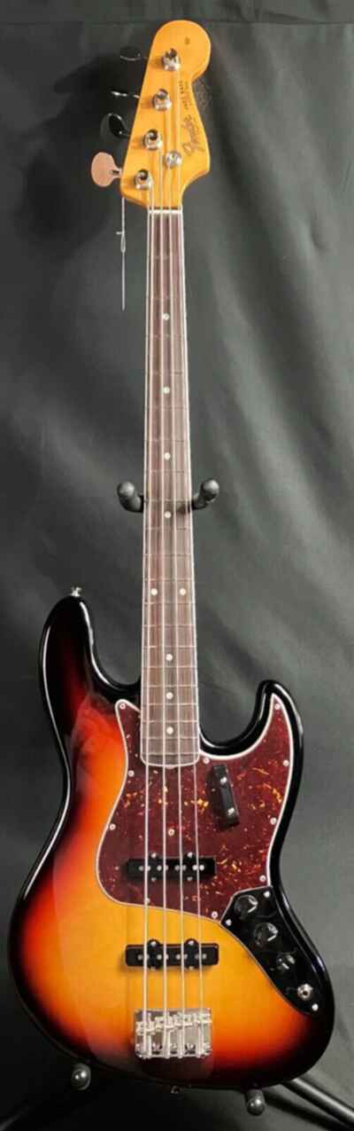 Fender American Vintage II 1966 Jazz Bass 4-String Bass Guitar 3-Color Sunburst