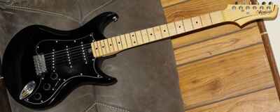 VERY RARE 1982 Vantage Avenger STRATOCASTER STYLE GUITAR, ASH BODY, 5-WAY SWITCH