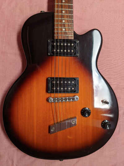 DE ARMOND M-65 Vintage 90s Electric Guitar - Sunburst - By Guild -