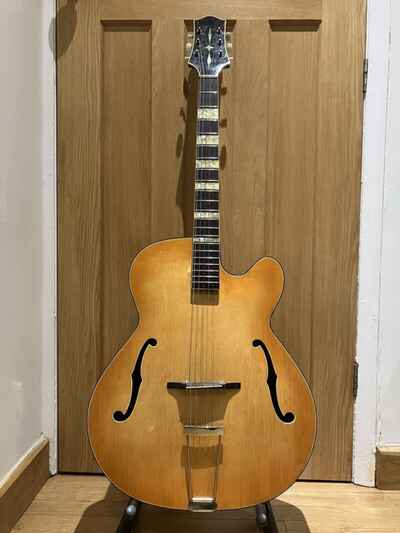 Zenith Super Cutaway Delux 1950s Acoustic Archtop Guitar. 17 Inch Jazz Box Blues