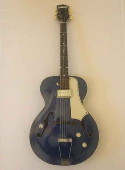 NATIONAL GUITAR RARE BLUE 1955 .. Valco Supro Airline Silvertone Gibson era ??