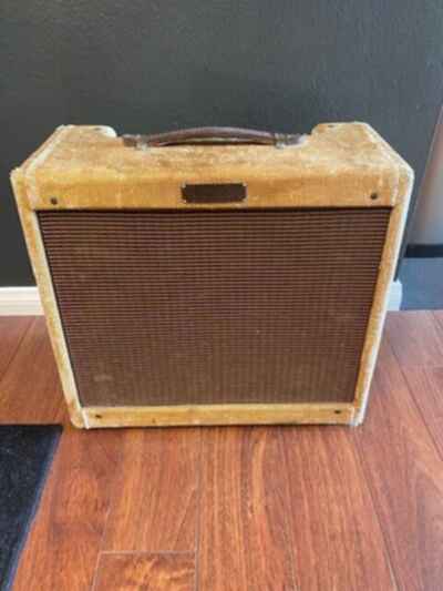 1957 Fender Princeton Tweed 5F2 Narrow Panel Amplifier: Fully Serviced!!