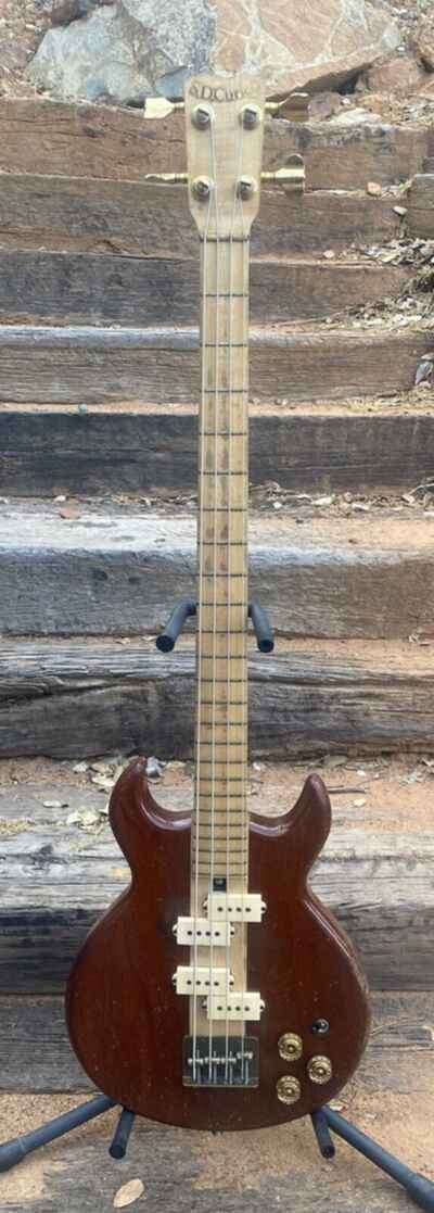 SD Curlee Standard I Bass Guitar Medium Scale 1977 Dual Dimarizo pickup Vintage