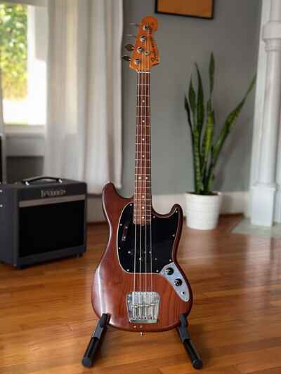Vintage Fender Mustang Bass 1975 - Mocha w /  Rosewood, USA American