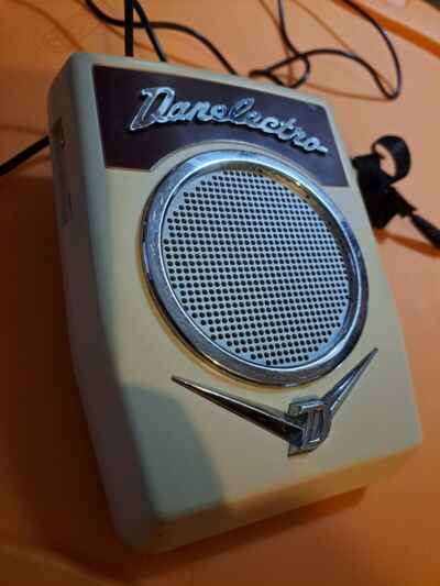 Danelectro ??Amp in A Bag?? Practice Mini Guitar Bass Amp Amplifier Dan Electro