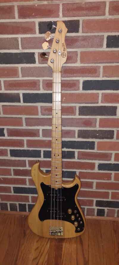 1980s-Vintage Electra X640N active 4 string bass guitar. Made in Japan!