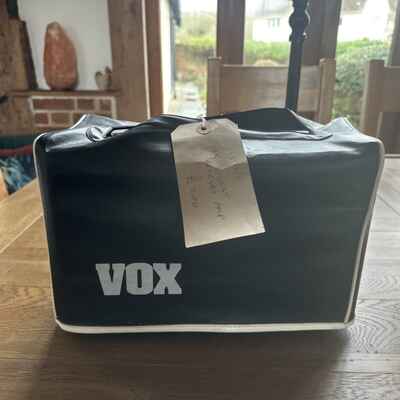 VOX ESCORT BUSKERS 70s AMP