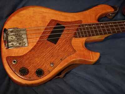 GIBSON VICTORY STANDARD BASS GUITAR