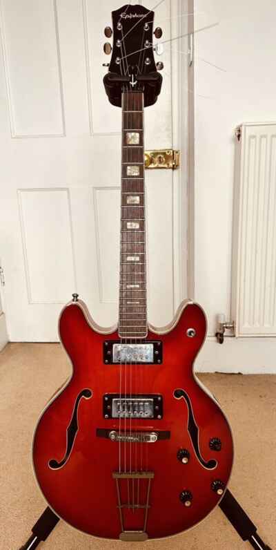 Epiphone EA-250 circa 1972 similar to that used By Oasis.