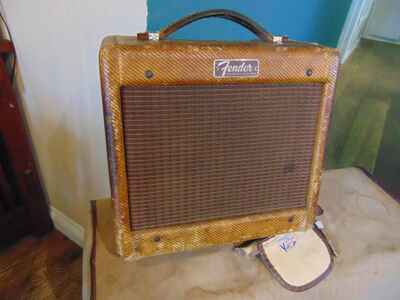 1955 VINTAGE FENDER NARROW PANEL CHAMP GUITAR AMP