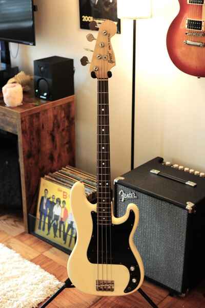 Vintage 1980 Greco Fujigen Spacy Sound P Bass w / Fender Gig Bag