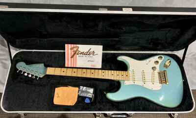 Fender "The Strat" Lake Placid Blue USA Stratocaster Electric Guitar  (1982)