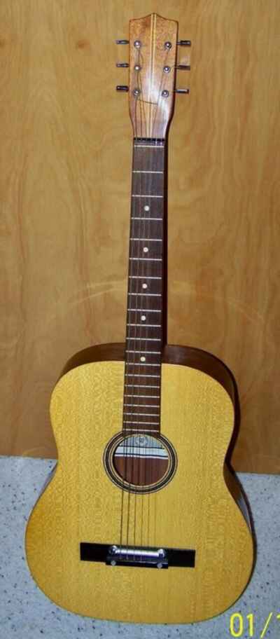 VINTAGE EKO Ekoette 1 Acoustic Guitar and Case