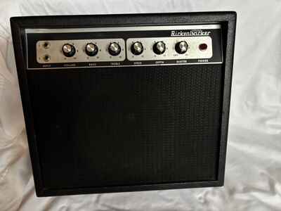 Vintage Rickenbacker TR7 Electric Guitar Amp 10" Speaker 1970s Works Great!