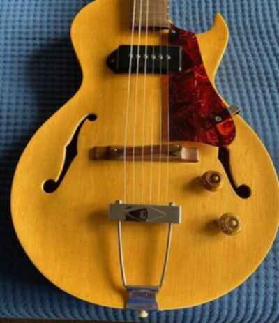 1957 Gibson ES-140T Blonde 3 / 4 hollow body