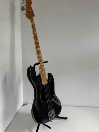 Fender Jazz Bass 1976 Black With Maple Block Neck