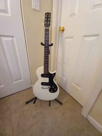Gibson  Melody Maker electric guitar