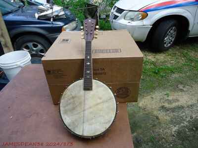 VINTAGE BANJO UKULELE 8 STRING Banjolele UNMARKED MOTHER OF PEARL INLAY