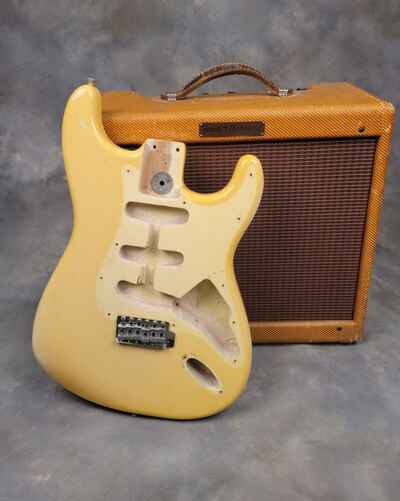 OLYMPIC WHITE  1972 VINTAGE BODY * CUSTOM COLOR * Fender Stratocaster