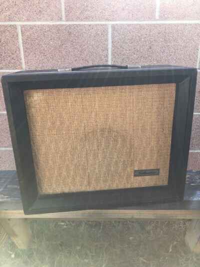 VINTAGE SEARS SILVERTONE GUITAR AMPLIFIER 1471 RARE, CHAMP