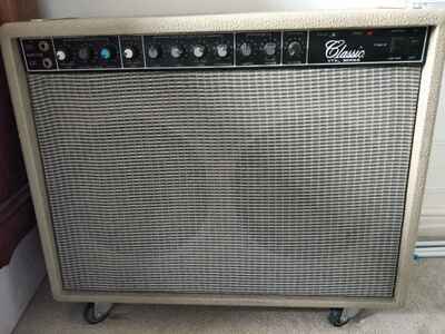 Vintage 1980s Peavey Classic VTX 2x12" Scorpion combo amplifier with footswitch