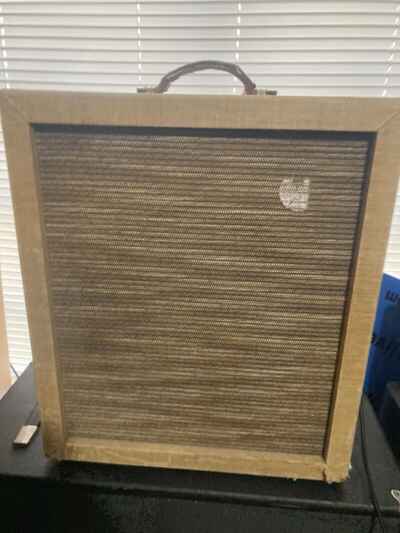 Vintage Tweed Amplifier Lectrolab R700C