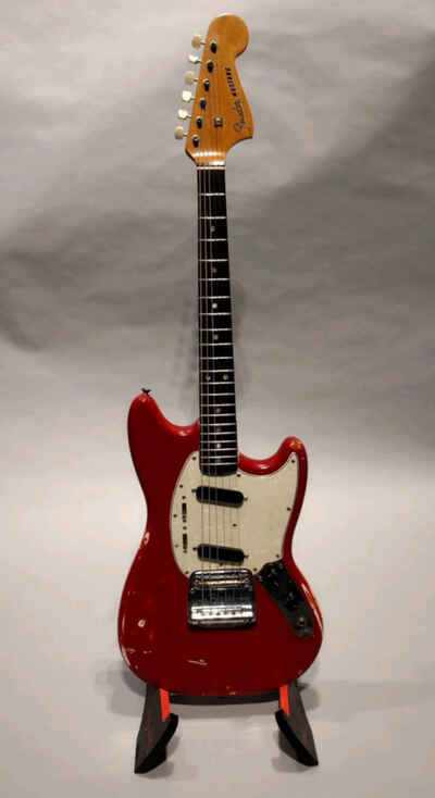 1965-1966 Fender Mustang w / HSC! -LL