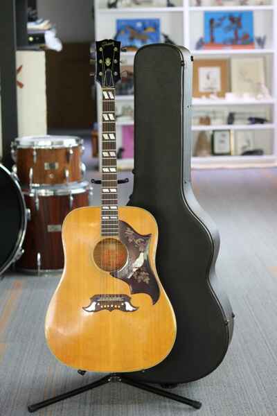 1968 Gibson Dove Dreadnought Natural Acoustic Guitar - HSC