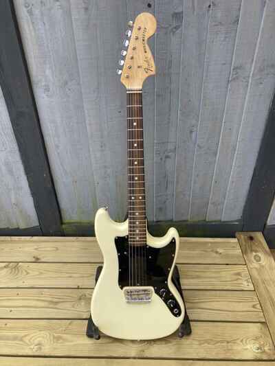 1978 Fender USA Musicmaster guitar Olympic White