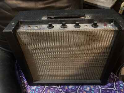 Vintage 1965 Harmony H410 Tube Combo Guitar Amplifier