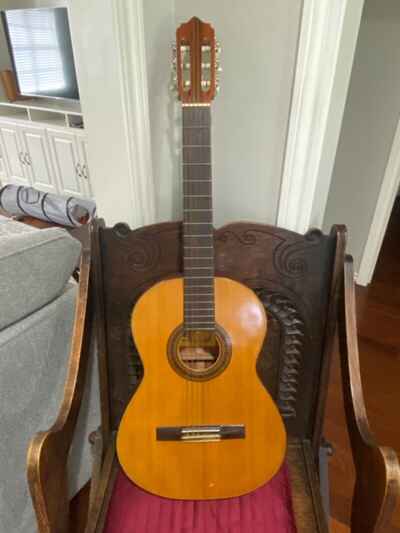 Vintage Wilson and Sons Acoustic Guitar w / case from 1968 Japan Amazing Find