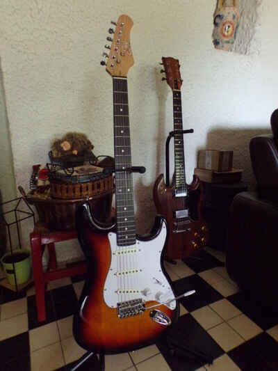 GUITARE ELECTRIQUE SUNBURST EKO S 300 Vintage-SUNBURST