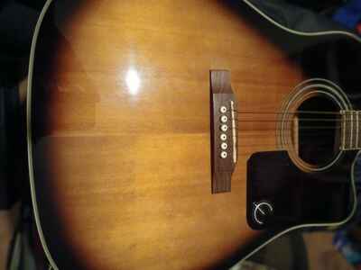 Epiphone AJ-220SCE 6 String Electro Acoustic Guitar. Excellent Condition + Case