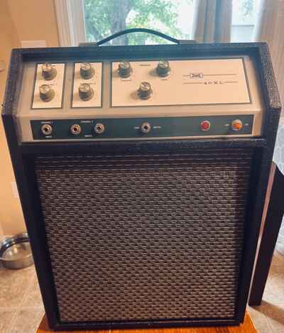 Silvertone 1970 40XL 1422 1x12 40W Solid State Combo Amp