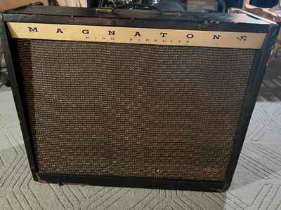 Vintage 1961 Magnatone Custom 460 guitar amp RARE !!!