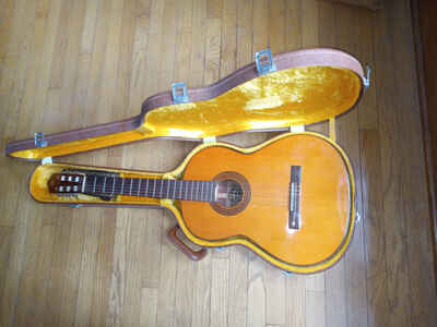 Vintage Yamaha G-85A Classical Acoustic Guitar + Hard Case - Beautiful Condition