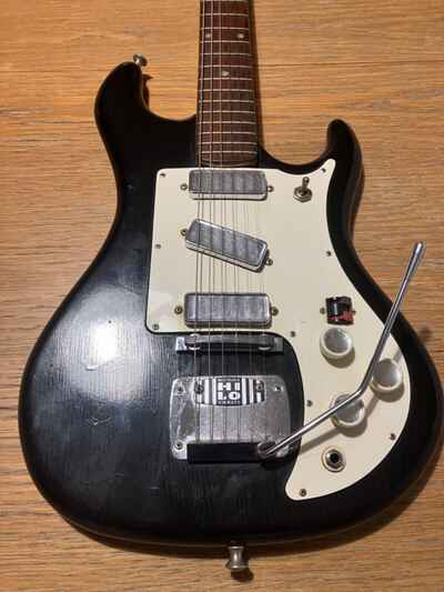 Watkins Rapier 33 Electric Guitar (3938)  - Produced 1963.