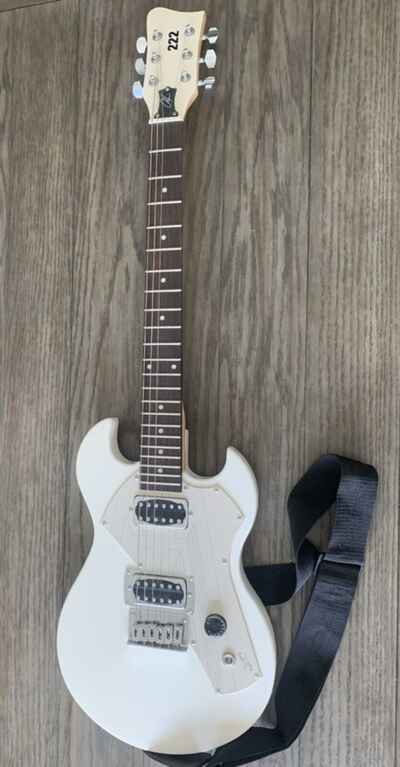 Vintage First Act Adam Levine 222 Electric Guitar White Peavy