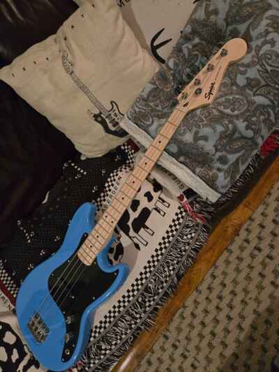 Fender Squier Bronco Bass Blue