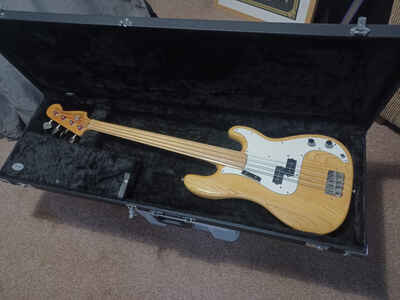 1975 Fender Precision Fretless Bass