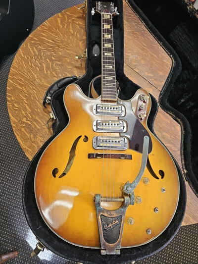 Vintage 1960s Harmony H76