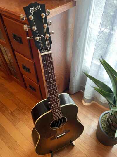 Gibson J45 Left Handed  Standard Acoustic Electric Vintage Sunburst with Case