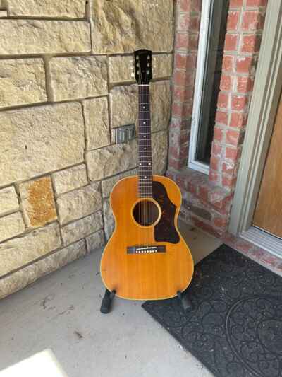 used acoustic guitar with hard case Gibson LG3  1958 Very Good Condition