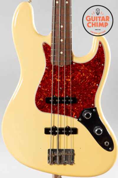 1982 Fender American Vintage ?62 Jazz Bass Stacked Knob Vintage White