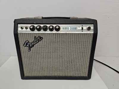 Vintage 1978 Fender Vibro Champ Amp Silver Face Guitar Amplifier