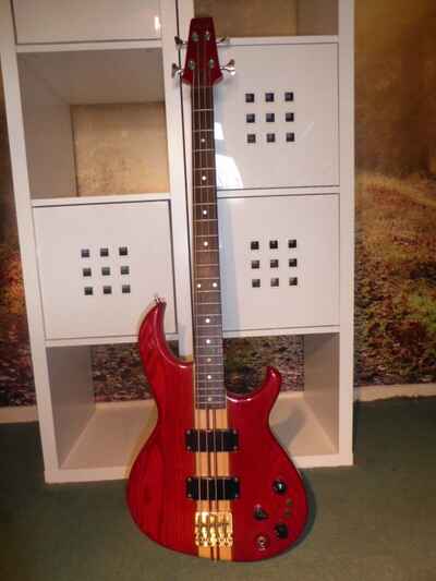 Aria Pro II SB900  Bass Guitar + Aria Case + extras Guitar is in showroom cond.