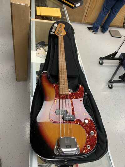 Kay Electric Bass In Soft Bag Four String 210134